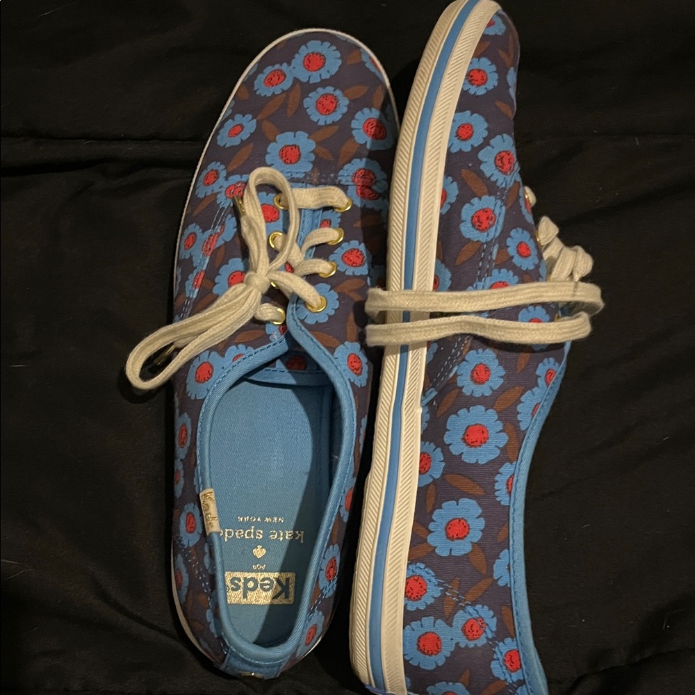 kate spade blue floral sneakers with red and brown accents size 8